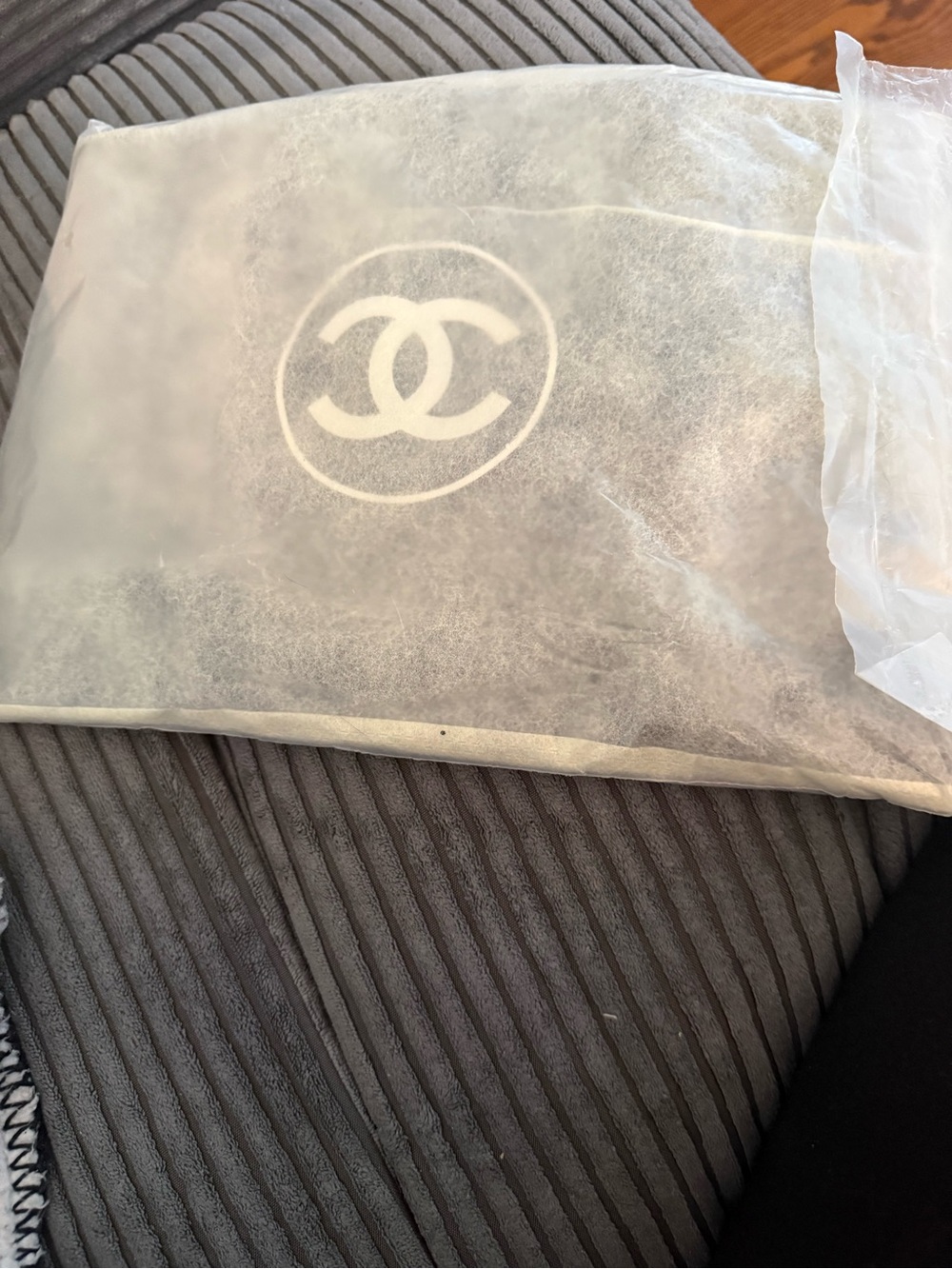 Chanel Black Cosmetic Pouch with White CC Logo GWP approx11x8 - Picture 5 of 5